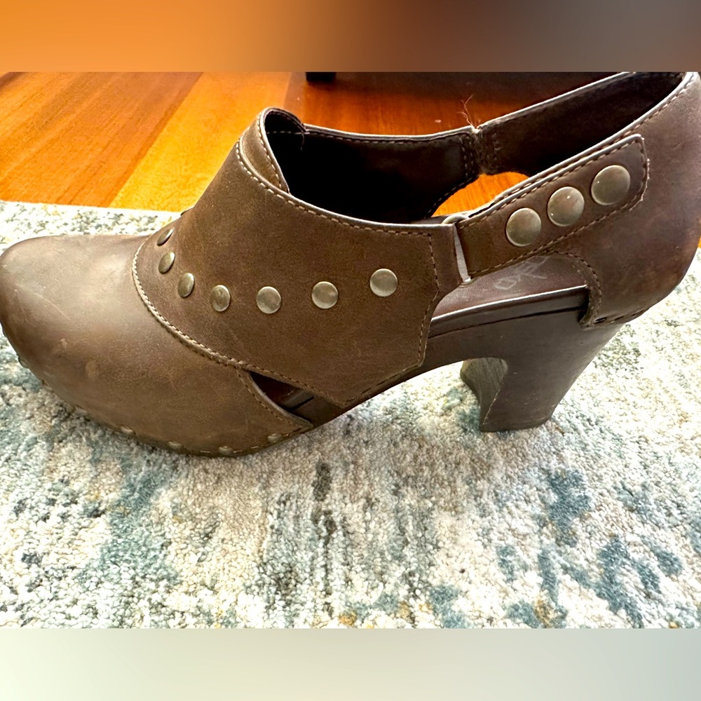 Size 38 Brown leather Danskos